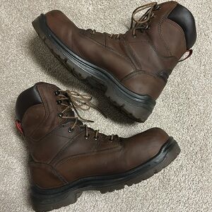 RED WING 8” Waterproof, Insulated, Safety Toe Boot, King Toe, Size 8.5
